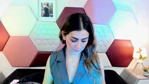 Snapshot of ariarous chatting on 29, 4, 2026 aria online show from 29, 4, 2026