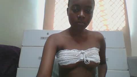 Snapshot of ariax_a chatting on 16, 4, 2026 Tight pussy online show from 16, 4, 2026