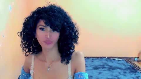 Snapshot of ariba_aribats chatting on 30, 12, 2024 VAL online show from 30, 12, 2024