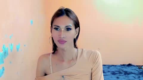 Snapshot of ariba_aribats chatting on 6, 1, 2025 VAL online show from 6, 1, 2025