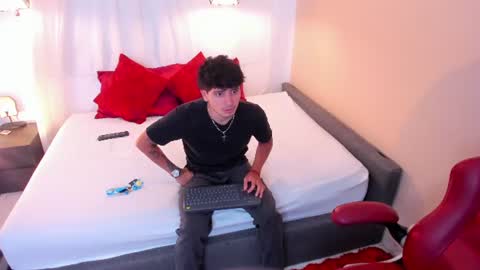 Snapshot of ariblake chatting on 16, 6, 2026 Ari and Aiden online show from 16, 6, 2026