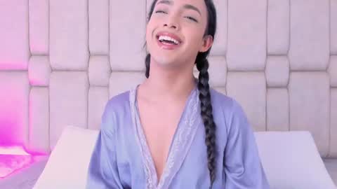 Snapshot of aribloom7 chatting on 10, 7, 2026 Welcome to Ari room online show from 10, 7, 2026