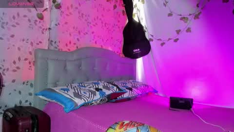 Snapshot of ariel_adan chatting on 17, 12, 2025 ariel_adan online show from 17, 12, 2025