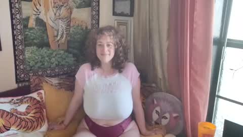 Snapshot of arielabai chatting on 13, 3, 2026 Arielle Ari online show from 13, 3, 2026
