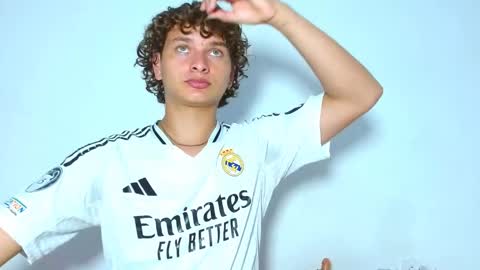 Ariel Aoir online show from 3, 4, 2026