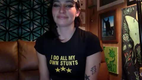 ariel  colin when hes here online show from 27, 12, 2024