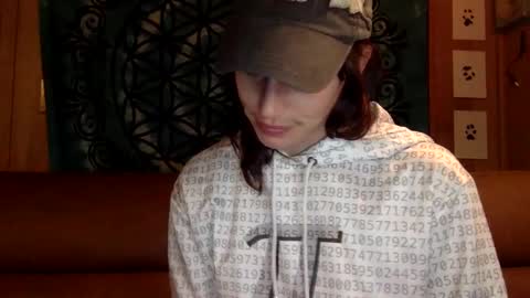 ariel  colin when hes here online show from 5, 1, 2025