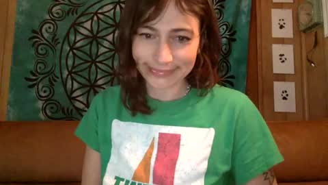 ariel  colin when hes here online show from 25, 1, 2025