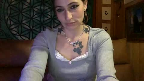 ariel  colin when hes here online show from 2, 2, 2025