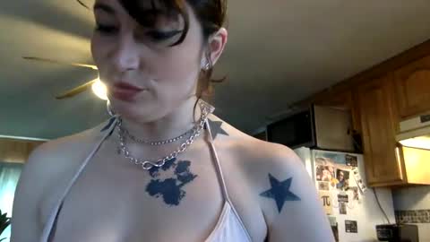 ariel  colin when hes here online show from 9, 3, 2025