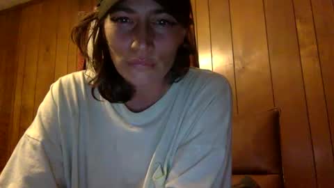 ariel  colin when hes here online show from 8, 10, 2025