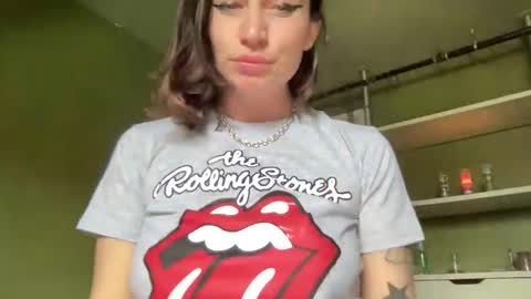 Snapshot of arielwyld chatting on 14, 1, 2026 ariel colin when hes here online show from 14, 1, 2026