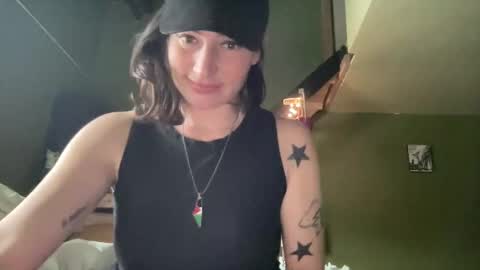 Snapshot of arielwyld chatting on 22, 2, 2026 ariel colin when hes here online show from 22, 2, 2026