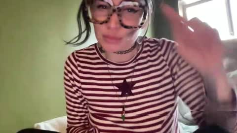 Snapshot of arielwyld chatting on 23, 2, 2026 ariel colin when hes here online show from 23, 2, 2026