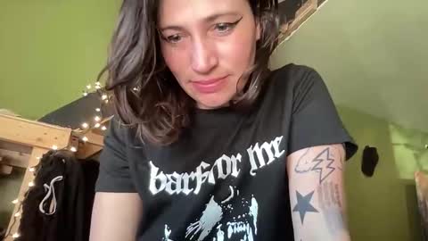 Snapshot of arielwyld chatting on 17, 3, 2026 ariel colin when hes here online show from 17, 3, 2026