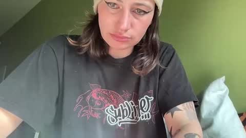 Snapshot of arielwyld chatting on 18, 3, 2026 ariel colin when hes here online show from 18, 3, 2026