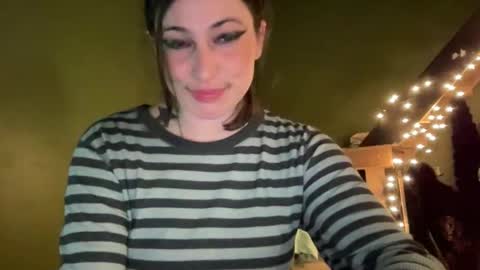 Snapshot of arielwyld chatting on 22, 3, 2026 ariel colin when hes here online show from 22, 3, 2026