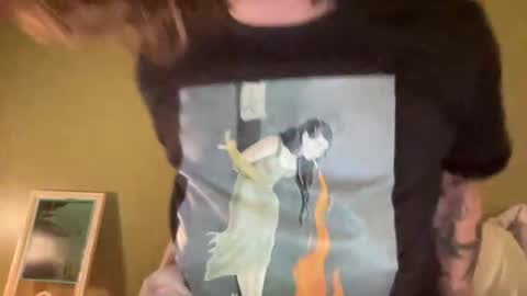 Snapshot of arielwyld chatting on 2, 4, 2026 ariel colin when hes here online show from 2, 4, 2026