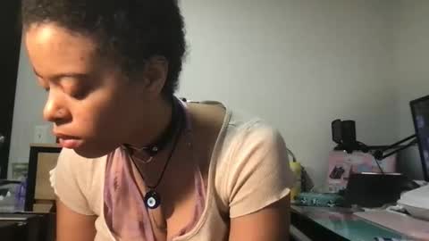 Snapshot of ariessisbetter chatting on 25, 3, 2026 ariessisbetter online show from 25, 3, 2026