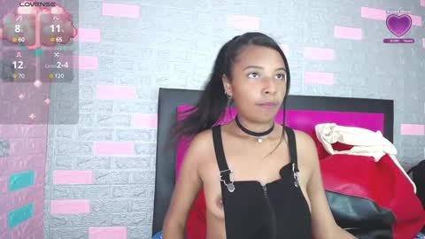 Snapshot of arietta_ chatting on 17, 12, 2024 ARIETTA online show from 17, 12, 2024