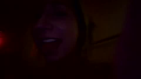 Snapshot of ariicutekitty chatting on 12, 1, 2026 airskiii online show from 12, 1, 2026