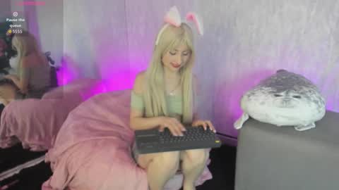 Snapshot of arimonoban chatting on 20, 11, 2025 Ariel online show from 20, 11, 2025