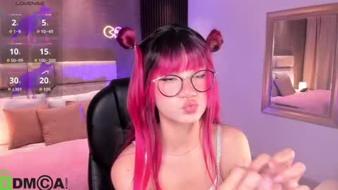 Ari  online show from 4, 10, 2025