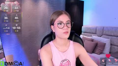 Snapshot of arinextdoor chatting on 1, 3, 2026 Ari online show from 1, 3, 2026