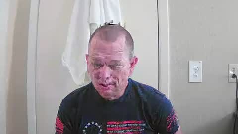 Snapshot of arizona222222 chatting on 18, 4, 2026 luv2benawty online show from 18, 4, 2026