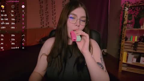 Astrid online show from 10, 11, 2025