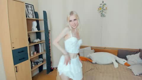 Snapshot of arlavitullo chatting on 8, 6, 2026 Emily online show from 8, 6, 2026