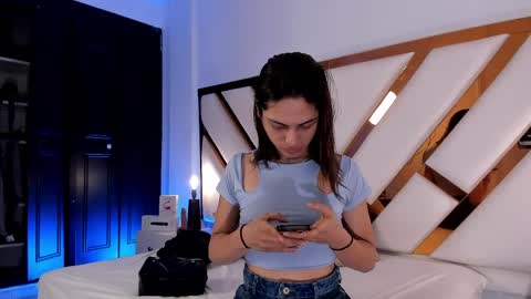 Aron cruz  online show from 24, 3, 2026