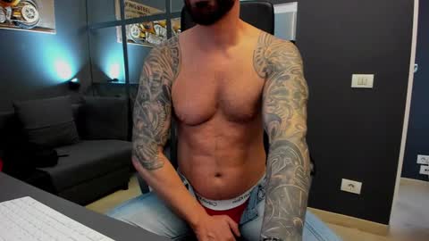 Snapshot of arongrant chatting on 9, 12, 2024 AronGrant online show from 9, 12, 2024