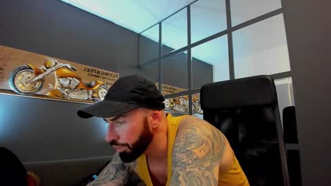 Snapshot of arongrant chatting on 16, 1, 2025 AronGrant online show from 16, 1, 2025