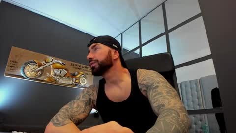 Snapshot of arongrant chatting on 9, 3, 2025 AronGrant online show from 9, 3, 2025