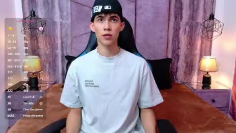 Snapshot of arontawers chatting on 16, 7, 2026 Arontawers online show from 16, 7, 2026