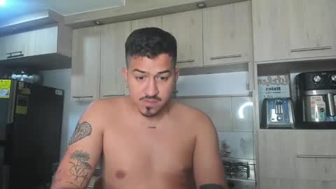 Snapshot of aronwilliams69 chatting on 15, 1, 2025 ARON Independent model online show from 15, 1, 2025