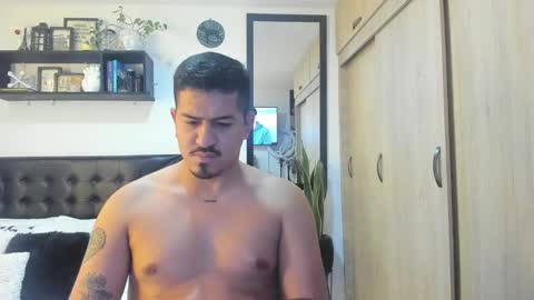 Snapshot of aronwilliams69 chatting on 4, 2, 2025 ARON Independent model online show from 4, 2, 2025