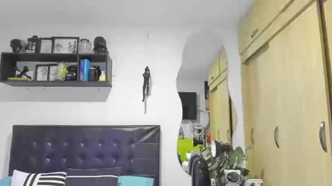 Snapshot of aronwilliams69 chatting on 17, 9, 2025 ARON Independent model online show from 17, 9, 2025