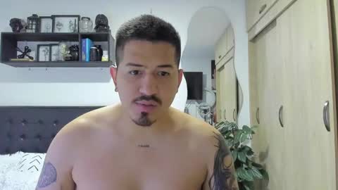 Snapshot of aronwilliams69 chatting on 17, 9, 2025 ARON Independent model online show from 17, 9, 2025