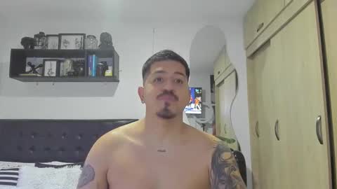 Snapshot of aronwilliams69 chatting on 1, 11, 2025 ARON Independent model online show from 1, 11, 2025