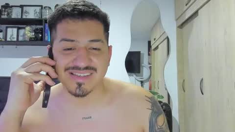 Snapshot of aronwilliams69 chatting on 4, 12, 2025 ARON Independent model online show from 4, 12, 2025