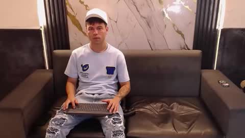 Snapshot of aroon_sexx21 chatting on 22, 3, 2026 Aroon online show from 22, 3, 2026