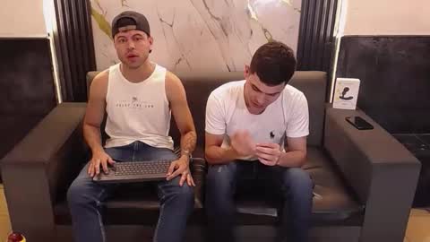 Snapshot of aroon_sexx21 chatting on 27, 3, 2026 Aroon online show from 27, 3, 2026