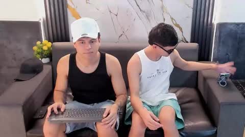 Snapshot of aroon_sexx21 chatting on 13, 4, 2026 Aroon online show from 13, 4, 2026