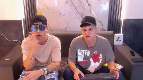 Snapshot of aroon_sexx21 chatting on 14, 4, 2026 Aroon online show from 14, 4, 2026