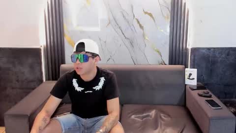 Snapshot of aroon_sexx21 chatting on 15, 4, 2026 Aroon online show from 15, 4, 2026