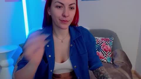 arri_ella online show from 17, 11, 2025