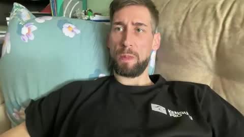 Snapshot of art_ass chatting on 25, 4, 2026 Ivan online show from 25, 4, 2026