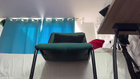   online show from 5, 1, 2025